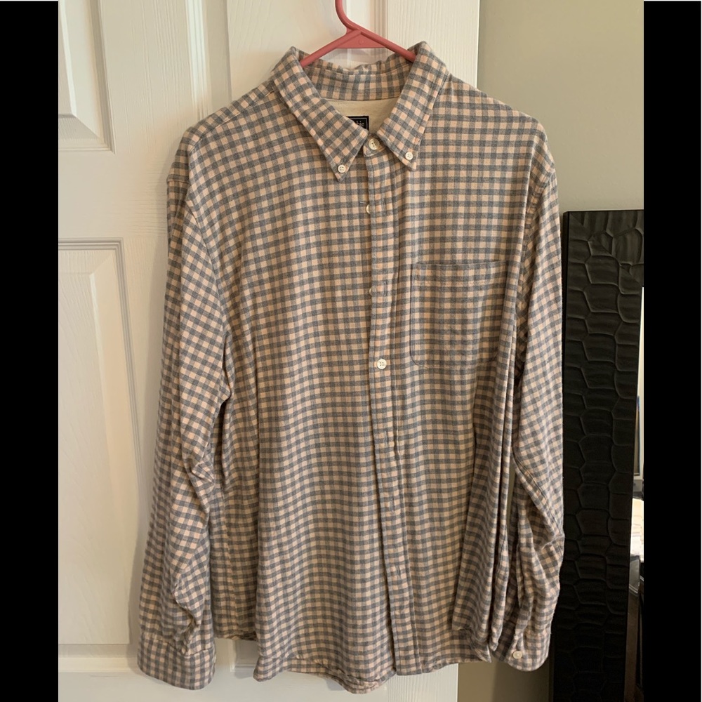 Abercrombie button down size XL